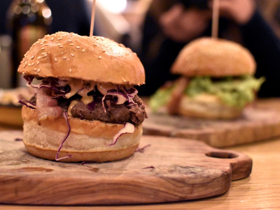 There’s No Such Thing as Too Many Burgers, or Is There? – Submarine BBQ Zagreb 