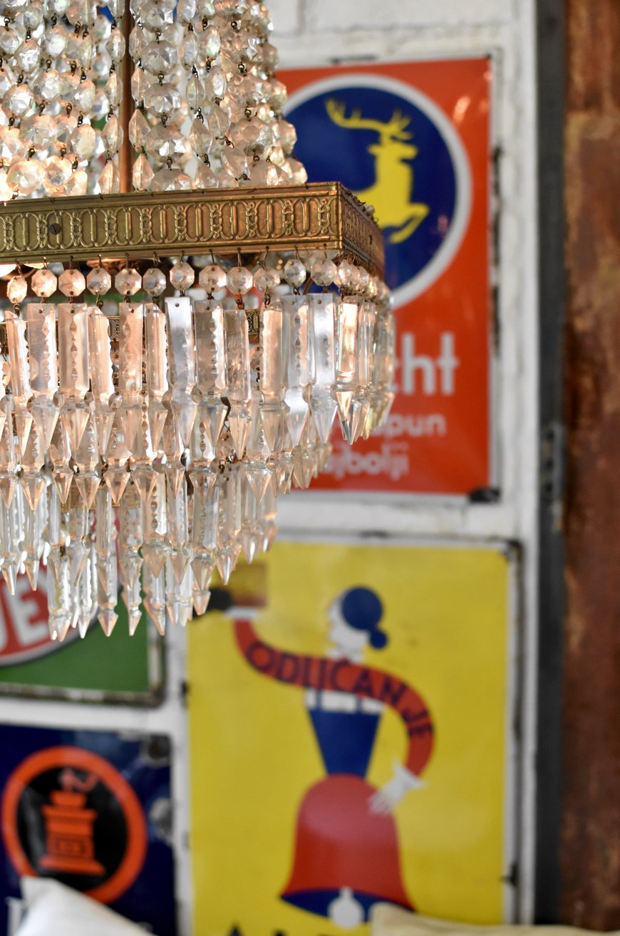 Finjak cafe in Zagreb, chandelier